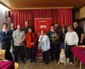 Bild: SPD Waldsassen/exb
Der Vorstand des SPD-Ortsvereins, von links Benedikt Stark, Johannes Schinzel, Sebastian Gerl, Robert Christ, Brigitte Scharf, Lia Zimmermann, Angela Baumgartner, Hubert Rosner, Verena Völkl, Erich Hoyer, Astrid Schuster mit Hündin Lieboo und Helmut Zeitler.