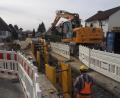 Bild: ws
Aktuell laufen die Arbeiten an den Kanal- und Wasserleitungen in der Kleinklenauer Straße. Nach dem Ende dieser Arbeiten soll im August der erste Abschnitt zur Neugestaltung der Straße starten.