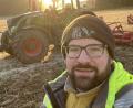 Bild: Rösel/exb
Frühmorgens auf dem Acker. Mit 40 Arbeitsstunden pro Woche kommt der Junglandwirt Leo Rösel (32) nicht aus.