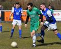 Bild: Nachtigall
Florian Schrepel (grünes Trikot) auf dem Weg zum gegnerischen Tor: Der Spielertrainer des FC Weiden-Ost traut seiner Mannschaft einen Sieg im Kreisliga-Spitzenspiel gegen den TuS Schnaittenbach zu.