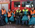 Bild: ga
Eine ganze Menge Müll hatte sich in den Straßengräben um Unterauerbach angesammelt. In verschiedenen Trupps säuberten die Jugendfeuerwehrler nun gemeinsam die Straßengräben.