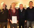 Bild: gru
Der Bayerische Soldatenbund würdigt langjährige Dienste: (von links) Reservisten-Vorsitzender Rainer Heldrich, der geehrte Fritz Haas, BSB-Bezirksvorsitzender Horst Embacher und SRK-Vorsitzender Michael Schuster.