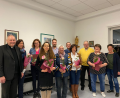 Bild: Pfarramt Tirschenreuth/exb
Mit Geschenken verabschiedet: (von links) Stadtpfarrer Georg Flierl, Doris Schön, Stefanie Schuller, Edith Bracke, Manuel Dörfler, Annemarie Mayer, Raimund Bilz, Andrea Rosnitschek, Alfred Haubner, Monika Etterer und Pfarrgemeinderatssprecherin Edith Schön. Nicht im Bild sind Elisabeth Legat, Maximilian Peter, Vinzenz Rahn, Christine Voith und Stephanie Würl.