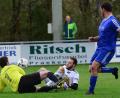 Bild: ham
Alexander Prey von der SG Niedermurach/Pertolzhofen scheitert in dieser Szene am Schmidgadener Keeper Lukas Deichl. Die Gastgeber gewannen dennoch klar mit 4:0.