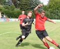 Archivbild: Gebert
Der FC Tirschenreuth um Kapitän Bastian Popp (schwarzes Trikot) ging bei der SpVgg Selbitz unter.