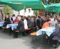 Archivbild: Gemeinde Theisseil/exb
Zeitsprung ins Jahr 2012: So wurde damals in der Letzauer Kirchenstraße der 40. Geburtstag der Gemeinde gefeiert.