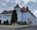 Bild: ero
Bereits 100 Jahre ist das "blaue Schlösschen", das heutige Erasmus-Gymnasium, eine Bildungsanstalt.