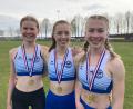 Bild: Privat/exb
Die glücklichen Oberpfalzmeister (von links): Franziska Keck, Lea Rittner, Emma Welz.