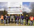 Bild: mmj
Der Spatenstich bei der Kläranlage in Waldhäuser symbolisiert den formellen Baubeginn für die Abwasseranlage der Gemeinde Stadlern.