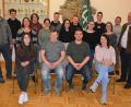 Bild: jr
Neuwahlen standen bei der Katholischen Landjugend Leonberg an. Mit dabei waren auch Bürgermeister Johann Burger (rechts) sowie die beiden Jugendbeauftragten Martin Teubner (links) und Tanja Wettinger (Dritte von links).