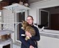 Bild: lue
Melanie Riedel aus Wiesau arbeitet seit zwei Monaten im Tierheim Tirschenreuth in Vollzeit. Sie übernimmt hauptsächlich Aufgaben im Katzenhaus.