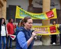 Bild: Stephan Huber
Am Montag fand im Zuge der Tarifverhandlungen im Sozial- und Erziehungsdienst eine Demonstration der Gewerkschaft Verdi auf dem Amberger Marktplatz statt. Auf dem Bild ist gerade Gewerkschaftssekretärin Marina Mühlbauer am Mikrofon.
