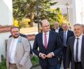 Bild: CSU Kastl/exb
Bürgermeister Hans Walter, Staatsminister Albert Füracker und Landrat Roland Grillmeier (vorne von links) beim Empfang.