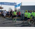 Bild: abi
Über 70 Damen und Herren traten auf den vier Strecken des diesjährigen TVL-Mailaufs an. Als Premiere stand heuer eine Walkingrunde auf der Viertelmarathonstrecke im Angebot.