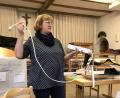Bild: ak
Auch ein lose verlegtes Kabel kann die Ursache für eine schwerwiegende Sturzverletzung sein, erklärte die Referentin Margit Hirsch.