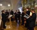Bild: nag
Das Ensemble 1 Klang setzt sich aus ehemaligen Mitgliedern der Regensburger Domspatzen zusammen. Es wird beim Benefizkonzert in Schnaittenbach ihrem Namen mehr als gerecht.