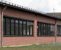 Bild: Wolfgang Steinbacher
In der ehemaligen amerikanischen Schule in der Kennedystraße war bislang das Impfzentrum untergebracht. Jetzt soll dort ein Übergangswohnheim für Ukrainer entstehen.
