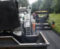 Archivbild: Petra Hartl
Ramponierte Asphaltdeckschichten werden an der Bundesstraße 85 und der Staatsstraße 2162 erneuert; ähnlich wie vor einiger Zeit auf der B 85 bei Sulzbach-Rosenberg.
