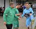 Archivbild: Hubert Ziegler
Beim 1. FC Schlicht ist man alles andere erfreut, dass die Bezirksligamannschaft um Torhüter Andreas Appel (rechts) am Sonntag in Schirmitz antreten muss. Links auf dem Bild Sportlicher Leiter Stephan Braun, in der Mitte Trainer Christoph Hegenbart.