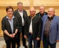 Bild: do
Der Vorstand des Kapellenbauvereins Münchsreuth: ( von links) Zweite Vorsitzende Irene Walter (neu), Prior Pater Adrian, Vorsitzender Albert Nickl, Kassier Albert Schmid und Schriftführer Hermann Schmid.