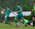 Bild: ham
Toller Einsatz von Tobias Lippert (links): Die Stullner feierten gegen die SG Schönthal einen wichtigen Sieg und haben nun ein Endspiel beim punktgleichen SC Ettmannsdorf II. Aufgrund des gewonnenen direkten Vergleichs reicht den Stullnern am Sonntag ein Unentschieden in Ettmannsdorf.