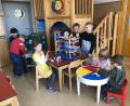 Bild: Kinderhaus Pechbrunn/exb
Für alle Gruppen im Kinderhaus der Gemeinde Pechbrunn hat der Elternbeirat neue Spielsachen beschafft.