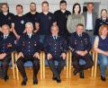 Bild: sm
In der Jahreshauptversammlung der Altenstädter Feuerwehr erhielt Vorsitzender Wolfgang Müller (vorne, Mitte) erneut das Vertrauen der Mitglieder.