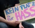 Symbolbild: Paul Zinken / dpa
Redaktionen erreichen jeden Tag verschiedenste Lesernachrichten. Von Verschwörungstheorien bis hin zu lustigen Nachrichten ist alles dabei.