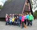 Bild: OWV Thanhausen/exb
Im Bild die Teilnehmer mit Wanderwart Sladky (hinten, Vierter von links) und Vorsitzendem Bernd Schwamberger (sitzend, rechts).