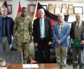 Bild: prd
Bei der Ehrung (von links):	Hans-Jürgen Pirner, Major General James M. Smith, Helmut Haufe, Kevin Herrig und Klaus Krapf.
