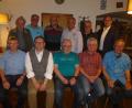 Bild: bk
Die Führungsriege des MGV 1914 Mantel mit (sitzend von links) Albert Puff, Harald Puckschamel, Siegfried Fischer, Helmut Weigl, Reinhold Stadick. Dahinter Max Hirmer, Heinz-Michael Karl, Max Melchner, Erwin Melischko, Michael Bertelshofer. Ihnen gratulierte Bürgermeister Richard Kammerer.