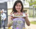 Bild: Petra Hartl
Die Ambergerin Vera Stafl gewann in der Kategorie "Essen und Trinken" mit ihren roh-veganen Kuchen.