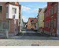 Bild: fg
Das Teilstück der Georg-Schiffer-Straße vom Marktpatz zur Bundesstraße 14 soll im kommenden Jahr im Rahmen der Altstadtsanierung saniert werden. So sieht es der städtische Haushalt vor. Optimiert werden soll dann auch die Ampelanlage an der Ortsumgehung.