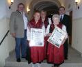 Bild: Josef Rösch/OWV Bärnau/exb
Gabi Mayerhöfer und Traudl Kraus wurden zu Ehrenmitgliedern des OWV Bärnau ernannt. Im Bild (von links) Bürgermeister Alfred Stier, Gabi Mayerhöfer, Vorsitzende Ingrid Leser, Traudl Kraus und Stadtpfarrer Konrad Amschl.