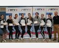 Bild: Turngemeinschaft Tirschenreuth/exb
Die neue Übungsleiterassistentinnen mit TG-Chef Wolfgang Rahm (von links): Sarah Bauer, Amelie Heyd, Lucy Frötschl, Anni Kraus, Julia Burkhard, Vanessa Riedl, Neele Lösch, Jasmin Waidhas und Wolfgang Rahm