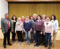 Bild: snn
Der Katholische Frauenbund Hausen wählt einen neuen Vorstand (von links): Pfarrer Klaus Birnthaler, Josefa Rauch, Annemarie Stiegler, Sandra Lenk, Carola Peichl, Andrea Müller, Christine Tischner, Petra Retzer, Evi Hauer, Margaretha Schötz und Michaela Hirsch.
