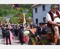 Bild: bö
Der Festzug durch den Ort bildet den Höhepunkt de 125-Jah-Feier der Feuerwehr Vilshofen, hier die Jubelfeuerwehr.