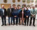 Bild: rst
Die Schützengesellschaft Paulsdorf zeichnet langjährige Mitglieder aus (von links): Zweiter Bürgermeister Franz Weiß, Josef Tröster, Zacharias Deierl, Georg Deierl, Siegbert Rühlicke, Gertraud Trittl, Rudolf Trittl, Michael Plata, Stephan Meiler und Schützenmeister Christian Schörner.