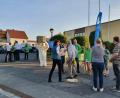 Bild: kaz
Vertreter vom Aktivkreis Engelmannsholz, LBV und Greenpeace hatten sich vor dem Kettelerhaus positioniert, um ihre Ansicht zum geplanten Gewerbegebiet im Engelmannsholz dazulegen.