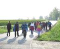 Bild: R. Kreuzer
Die Fußwallfahrer der Pfarrgemeinde St. Marien Rothenstadt auf dem Weg zum St. Quirin.