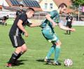Archivbild: Gebert
Von nichts und niemandem wollen sich Marco Kießling (rechts, Szene aus dem Spiel gegen Großschwarzenlohe) und der SV Mitterteich auf dem Weg zum Klassenerhalt mehr aufhalten lassen. Ein Heimsieg gegen Türkspor Nürnberg, und ein weiteres Jahr Landesliga ist gesichert.