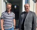 Bild: hai
Nach 25 Jahren zog sich Michael Pöllath (links) als Musikschulleiter zurück. Sein Nachfolger ist Heinz Schmidt.
