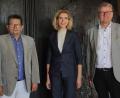 Bild: Wolfgang Steinbacher
Auf Fred Tischler (links) folgt Angela Thar als Kulturamtsleiterin. Bürgermeister Michael Göth gratulierte zum Start.