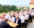 Archivbild: mab
Der in Kürze wieder anstehende Frühschoppen auf der Klosterterasse an der Bergkirchweih, hier zum letzten Mal mit dem Buchtalchor, gehört zu den gemütlichen Zusammenkünften des Bergchores.