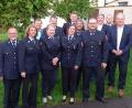 Bild: Petra Kraus/exb
Neuwahl bei der Feuerwehr Zogenreuth (von links): der bisherige Vorsitzende Georg Roßbacher, Schriftführerin Petra Kraus, Feuerwehrbeauftragter Josef Lehner, Vertrauensfrau Miriam Wiesent, Kommandant Günter Strauß, Kassiererin Carina Gundel, 2. Kommandant Thorsten Deiml, Gerätewart Tobias Striegel, Vorsitzender Markus Neukam, 3. Bürgermeister Michael Streit, Kreisbrandmeister Michael Schmidt und Landrat Richard Reisinger.