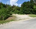 Bild: no
Auf einer von Wald umgebenen Fläche, die sich gegenüber des Wertstoffhofs in Illschwang befindet, wird kein Kinderspielplatz gebaut. Einen entsprechenden Antrag des Elternbeirats der Kindertagesstätte lehnte der Gemeinderat ab.