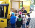 Bild: myd
Worauf muss der Paketzusteller achten, wenn er sein Auto belädt? Die Vorschulkinder des Kindergartens St. Josef in Hütten können nun diese, und noch viele weitere Fragen zur Arbeit der Post beantworten.