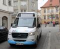 Bild: Wolfgang Steinbacher
In Amberg ist seit einigen Monaten ein elektrisch betriebener Altstadtbus unterwegs. Ab 2023 müssen 22,5 Prozent aller Citybusse emissionsfrei fahren. So steht es im Sauberes-Fahrzeug-Beschaffungsgesetz geschrieben.