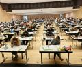 Bild: Claudia Köppel
Auch in der Max-Reger-Halle läuft beim ersten Abiturprüfungstag der FOS/BOS Weiden alles nach Plan.