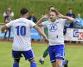 Archivbild: Hubert Ziegler
Manuel Trenz (rechts) in Jubelpose: Der Auerbacher Kapitän besorgte im Relegationsspiel gegen den TSV Stulln das 2:0 für seine Mannschaft, sein Mannschaftskollege Timo Hausner (links) war erster Gratulant.